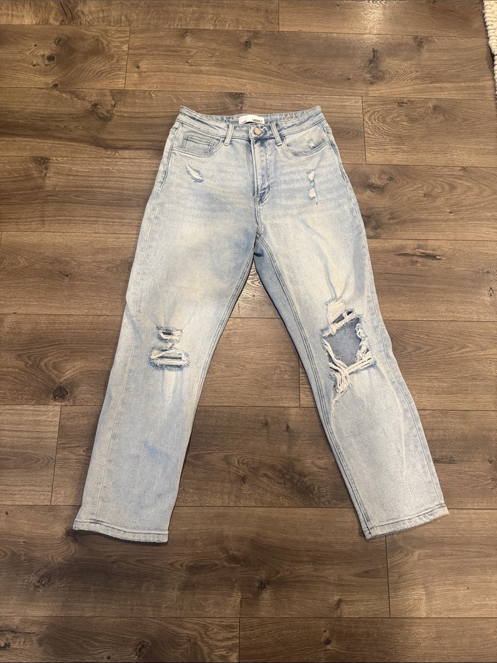 Vervet Straight Leg Distressed Jeans size 28